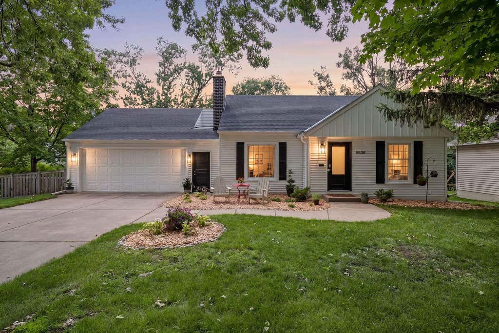 Photo of 5636 Abbott Avenue S, Edina, MN 55410 (MLS # 7106414)