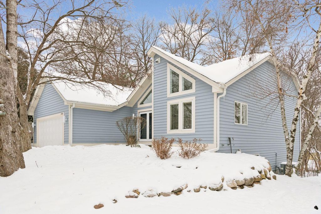Photo of 11984 Saint Albans Hollow Drive, Minnetonka, MN 55305 (MLS # 7003598)