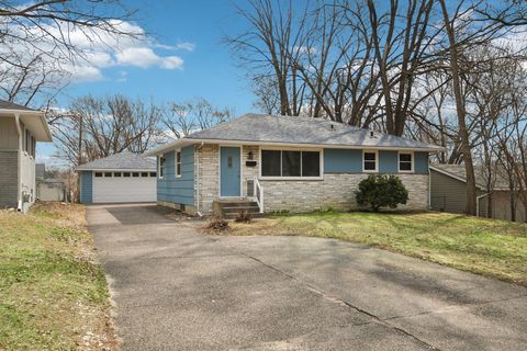 3418 Xenia Avenue N Crystal MN 55422