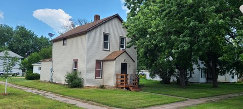 Photo of 410 Lynd Street, Marshall, MN 56258 (MLS # 6765893) Photo of 410 Lynd Street, Marshall, MN 56258 (MLS # 6765893)