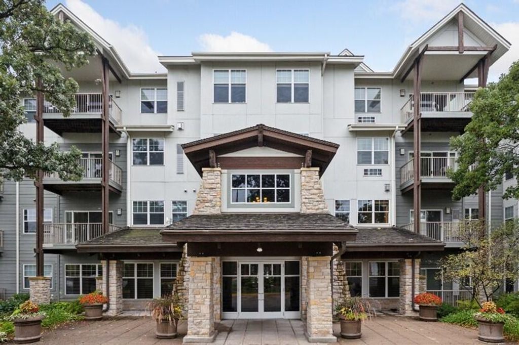 Photo of 1900 Rush Lake Trail #315, New Brighton, MN 55112 (MLS # 7032646)