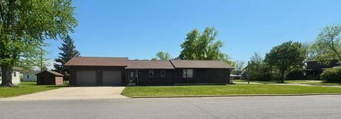 Photo of 613 E Walnut Avenue, Olivia, MN 56277 (MLS # 7074915)