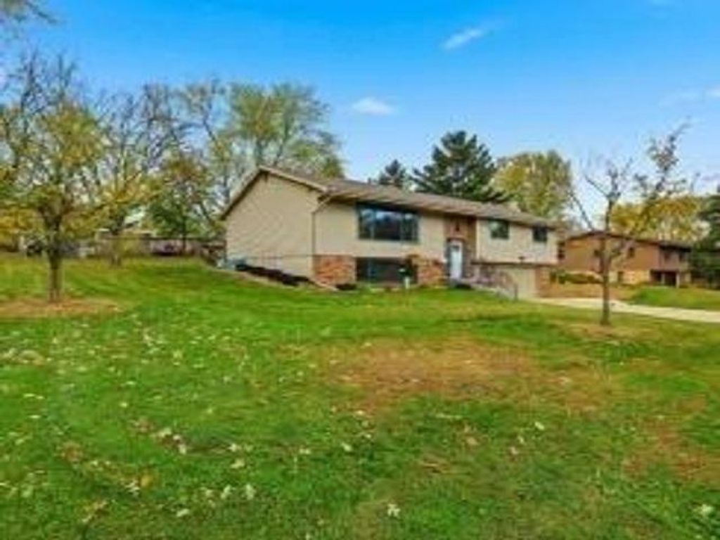 Photo of 417 S Park Lane, Le Sueur, MN 56058 (MLS # 7001841)