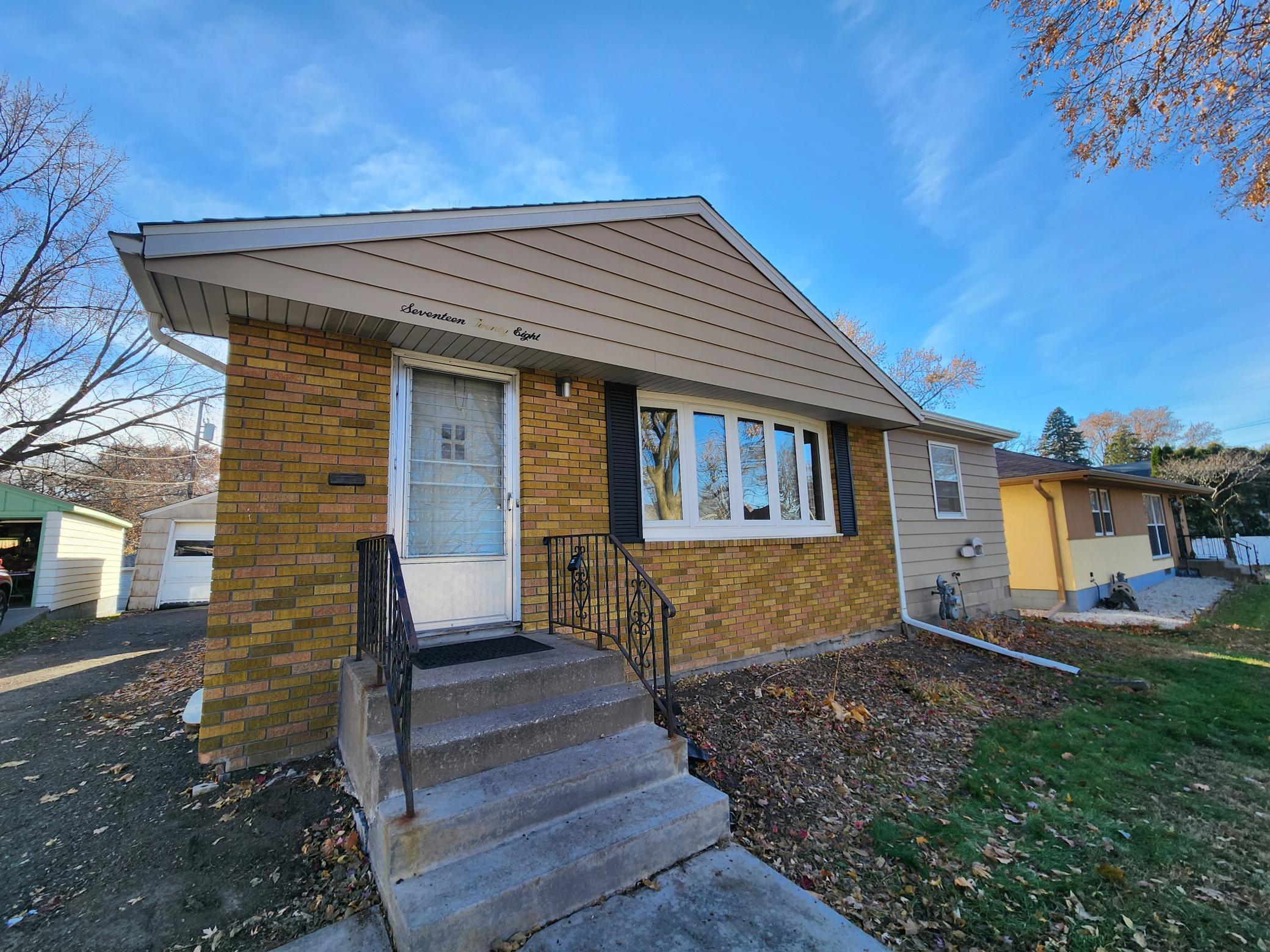 1728 Orange Avenue E