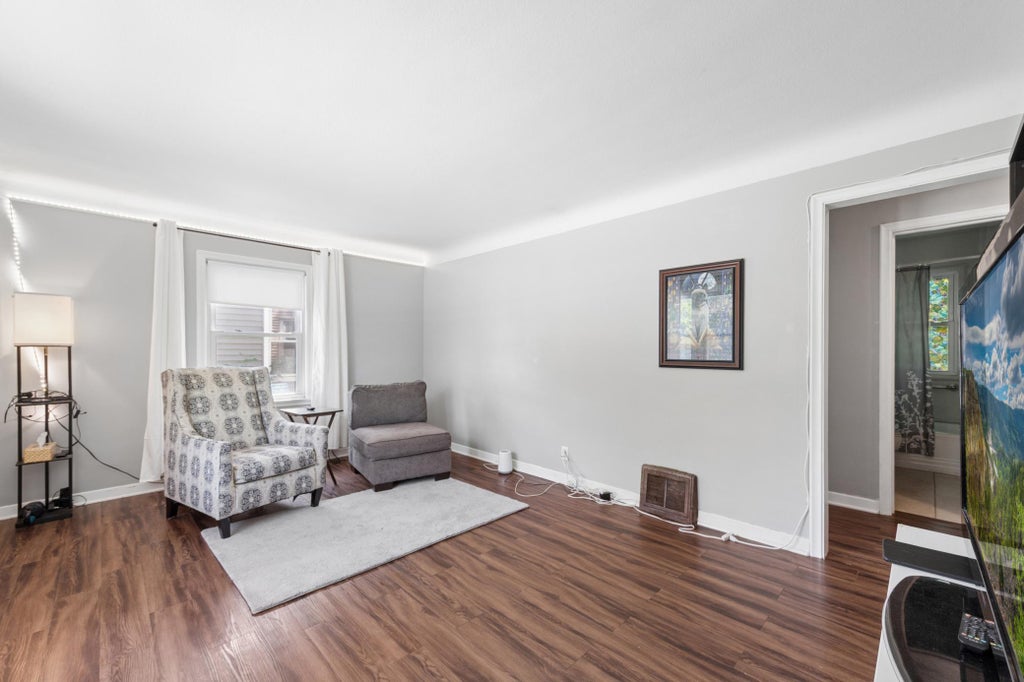 Photo of 402 Jefferson Avenue S, Hopkins, MN 55343 (MLS # 7046346)