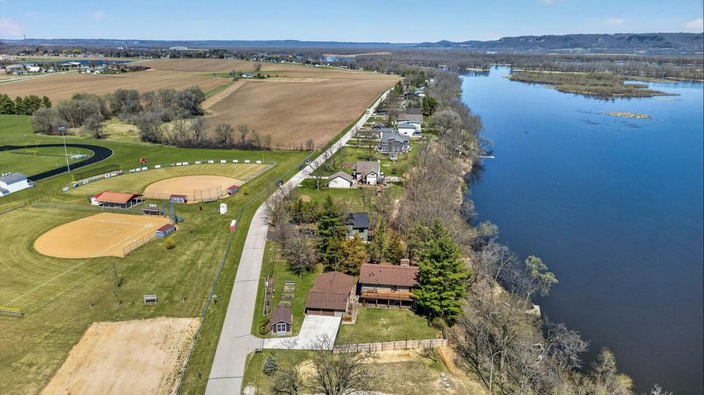 Photo of 67354 166th Avenue, Wabasha, MN 55981 (MLS # 7057719)