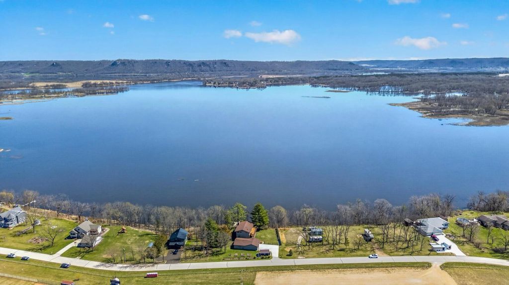 Photo of 67354 166th Avenue, Wabasha, MN 55981 (MLS # 7057719)