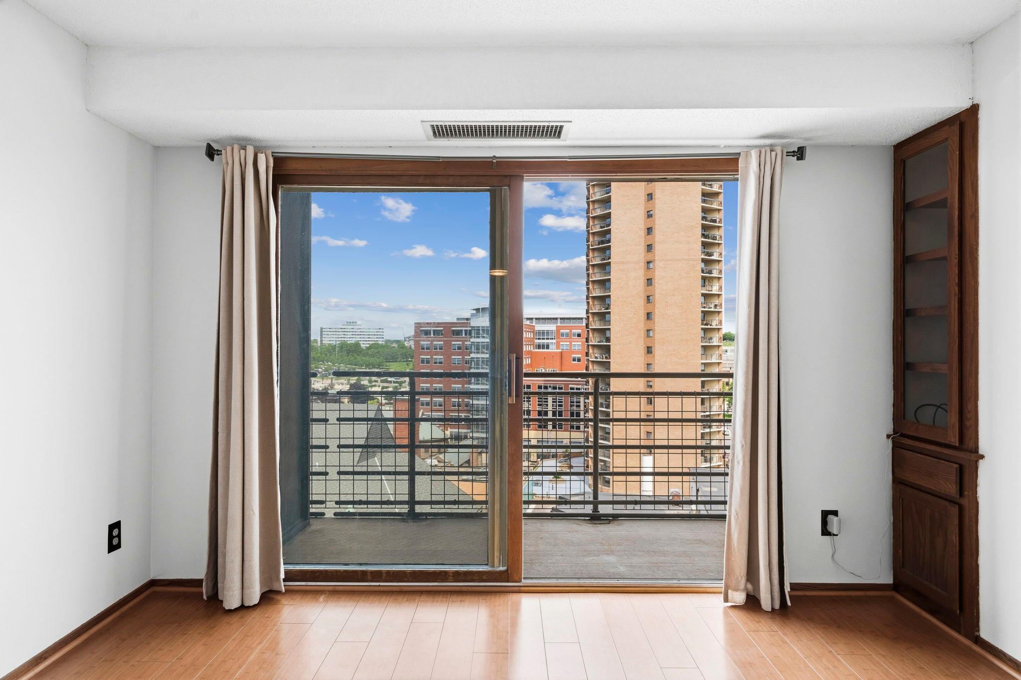 66 9th Street E 1614