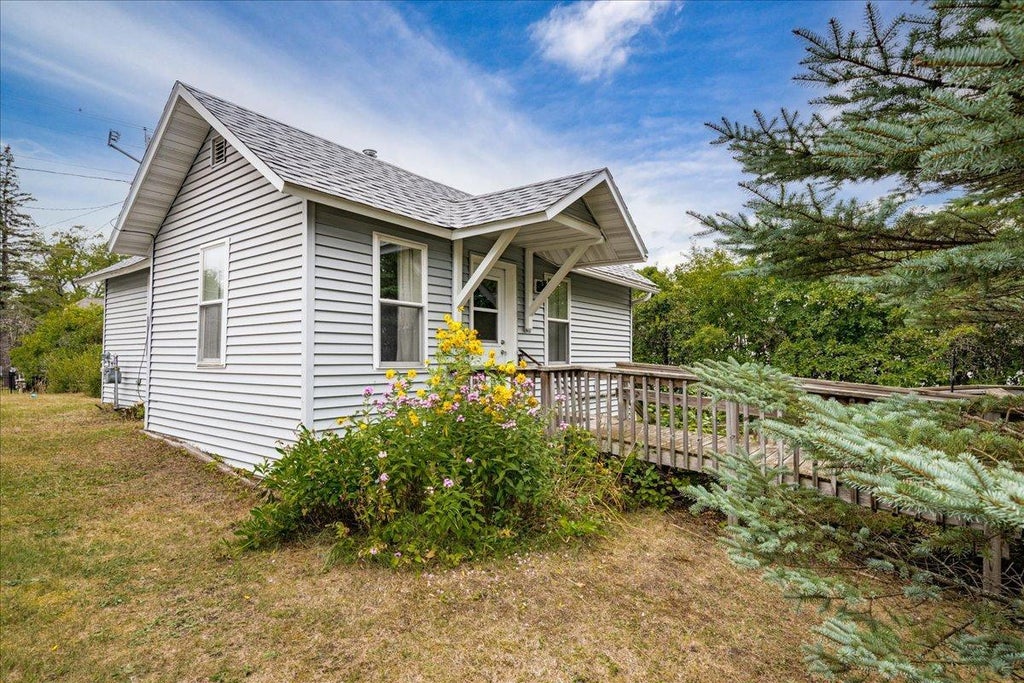 Photo of 409 7th Street, Cloquet, MN 55720 (MLS # 7134478)