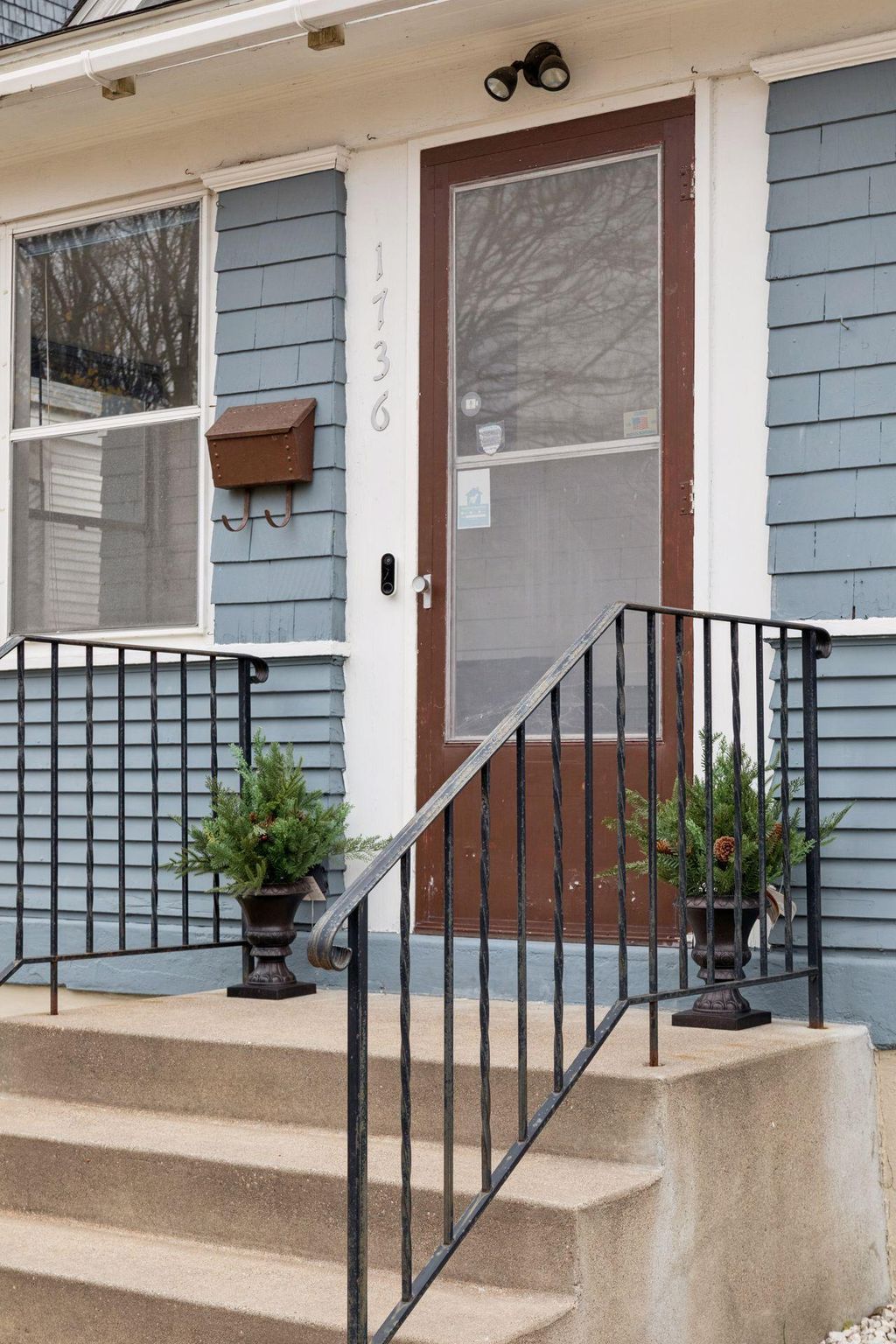 Photo of 1736 Hubbard Avenue, Saint Paul, MN 55104 (MLS # 6819625)