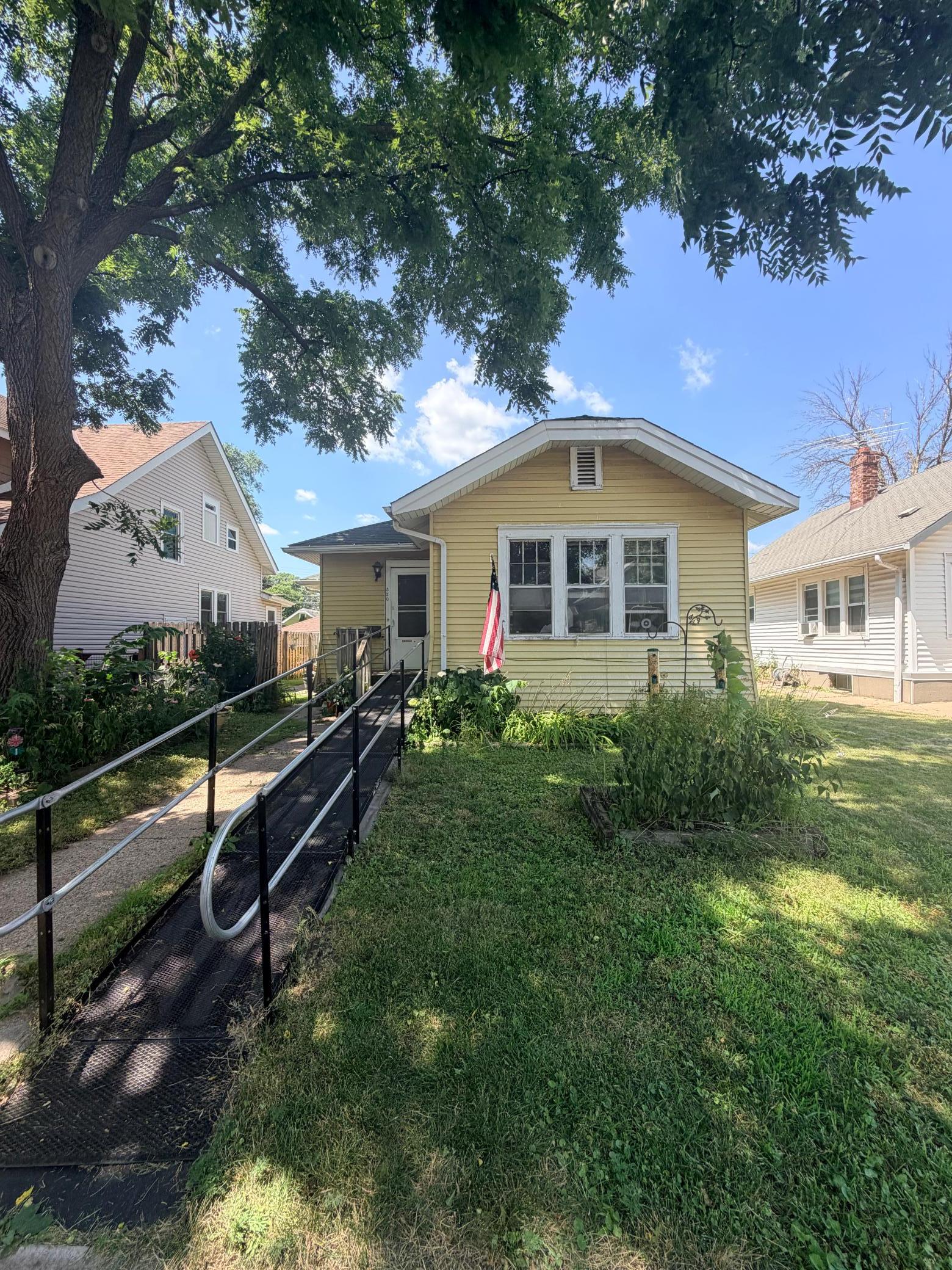 Photo 1 of 5 — 320 5th Avenue S, South Saint Paul, MN 55075