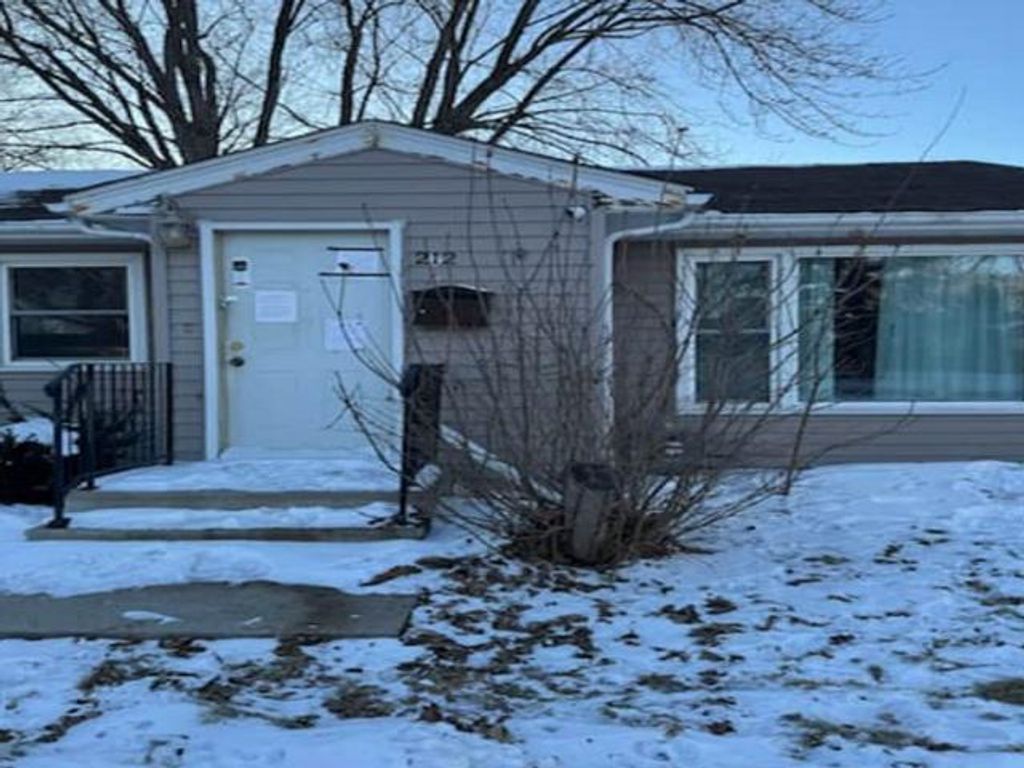 Photo of 212 Thayer Avenue, Mankato, MN 56001 (MLS # 7020390)