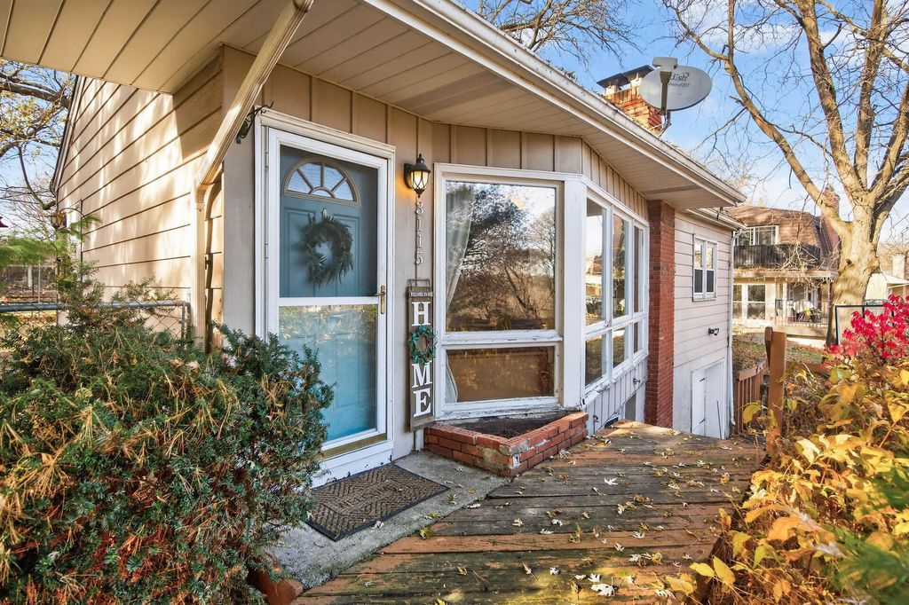 Photo of 3115 Kyle Avenue N, Golden Valley, MN 55422 (MLS # 6821352)