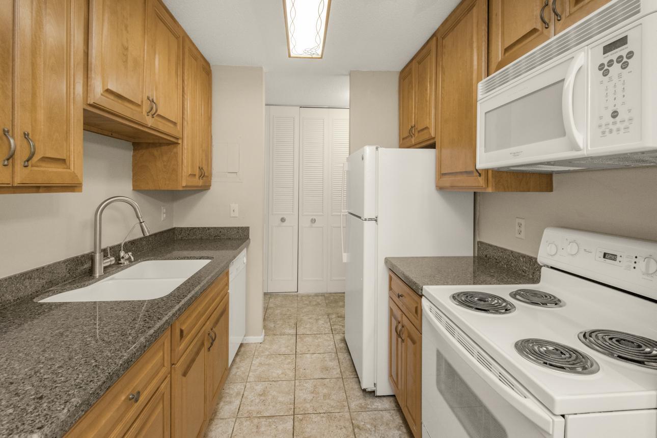 2800 Hamline Avenue N 139