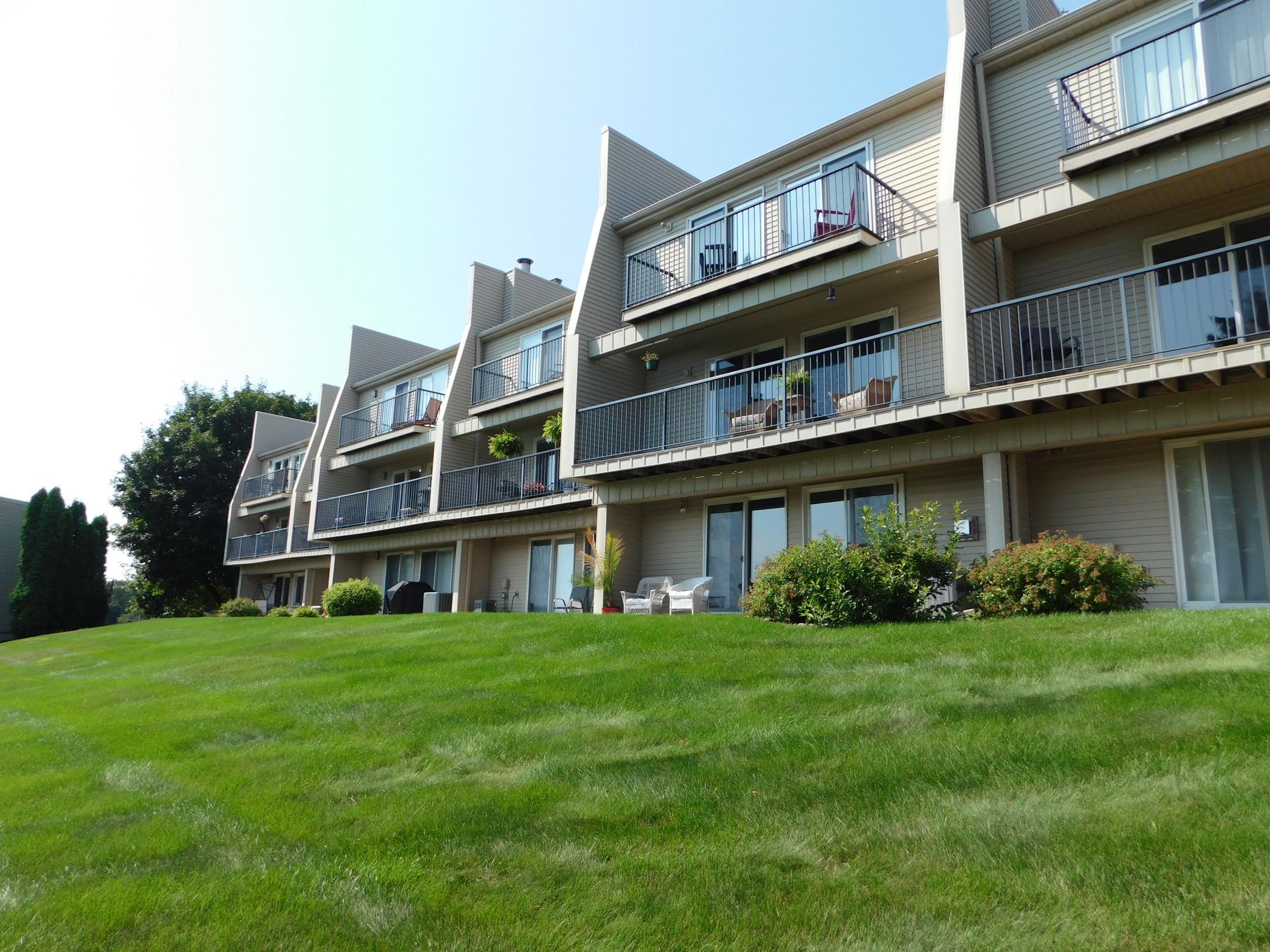 6409 Saint Croix Trail N