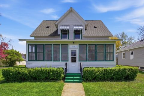 Photo of 827 7th Avenue SW, Faribault, MN 55021 (MLS # 7058321)