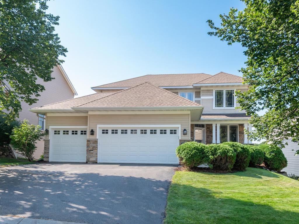 Photo of 1511 Pembroke Pass, Chanhassen, MN 55317 (MLS # 7128007)