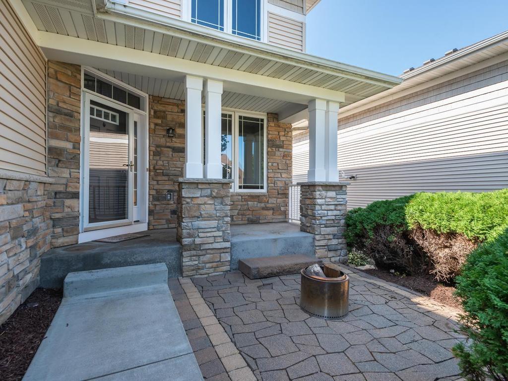 Photo of 1511 Pembroke Pass, Chanhassen, MN 55317 (MLS # 7128007)