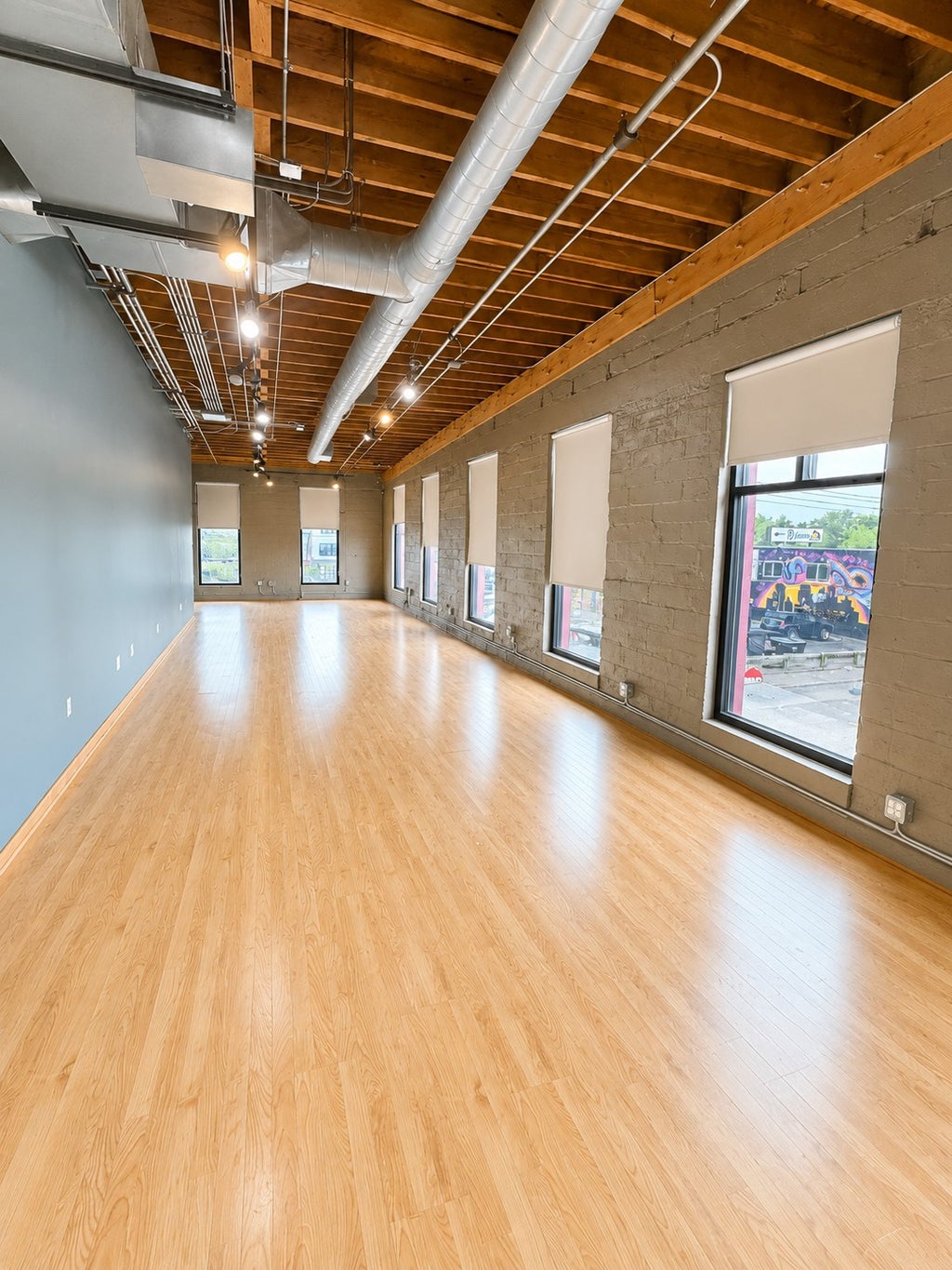 Photo of 2937 Lyndale Avenue S, Minneapolis, MN 55408 (MLS # 7092578)