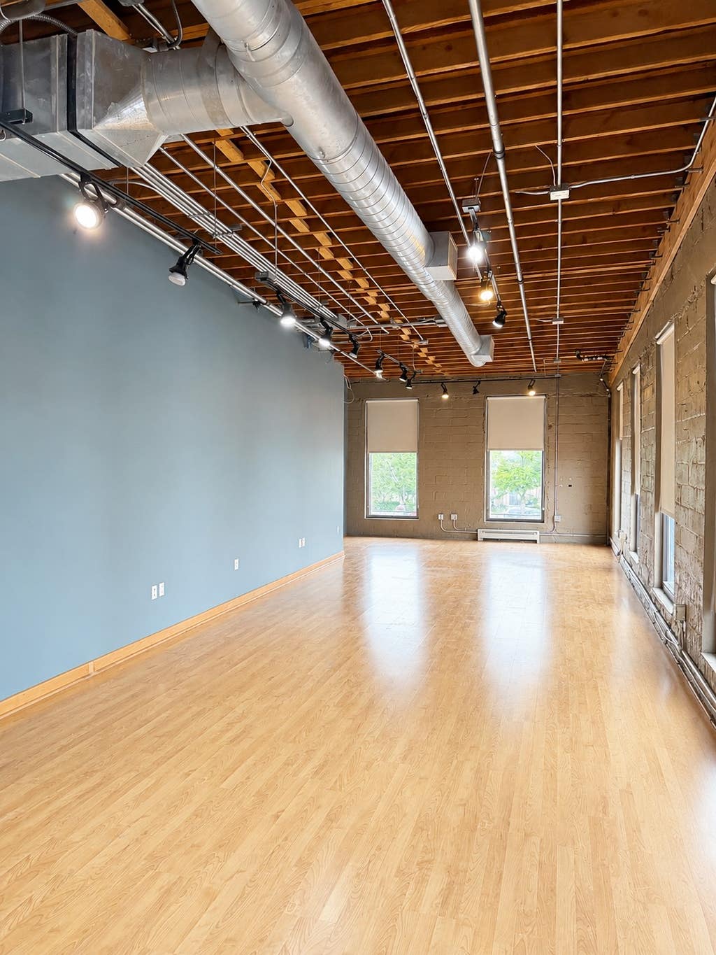Photo of 2937 Lyndale Avenue S, Minneapolis, MN 55408 (MLS # 7092578)