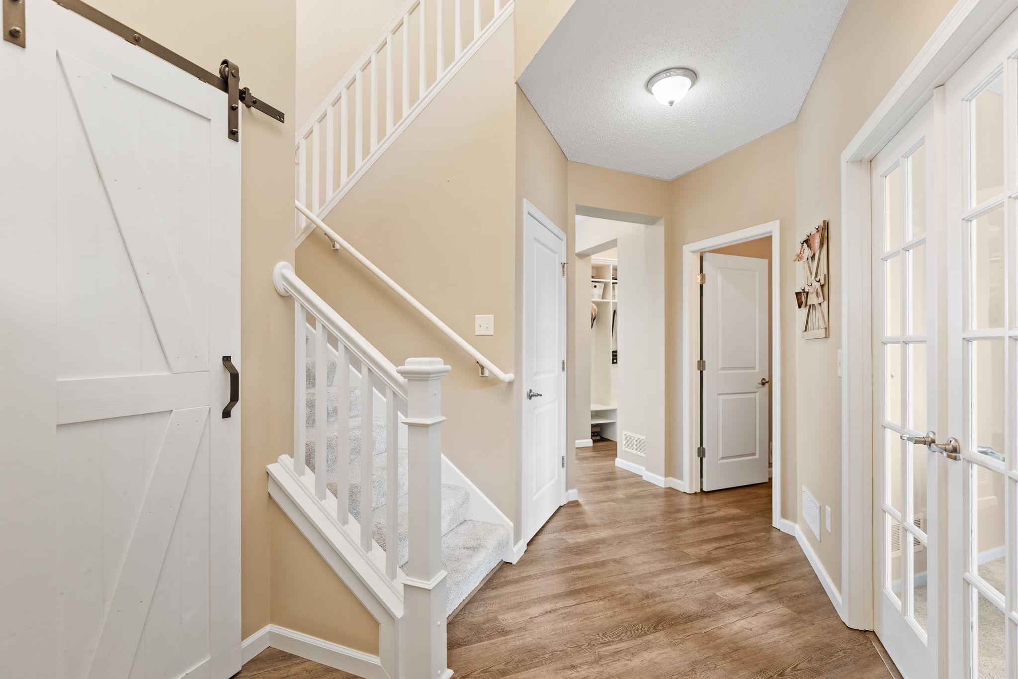 3195 Maureen Lane
