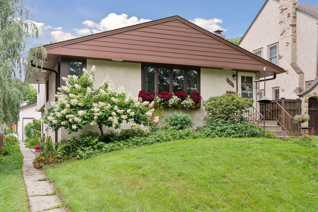 Photo of 1845 Rome Avenue, Saint Paul, MN 55116 (MLS # 6784406)