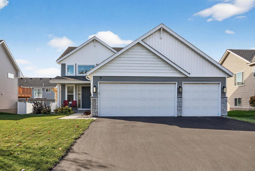 Photo of 1704 Wilking Way, Shakopee, MN 55379 (MLS # 6810064)