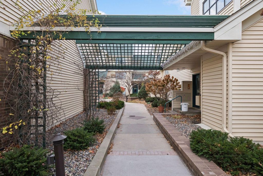 Photo of 7610 York Avenue S #3302, Edina, MN 55435 (MLS # 6817703)