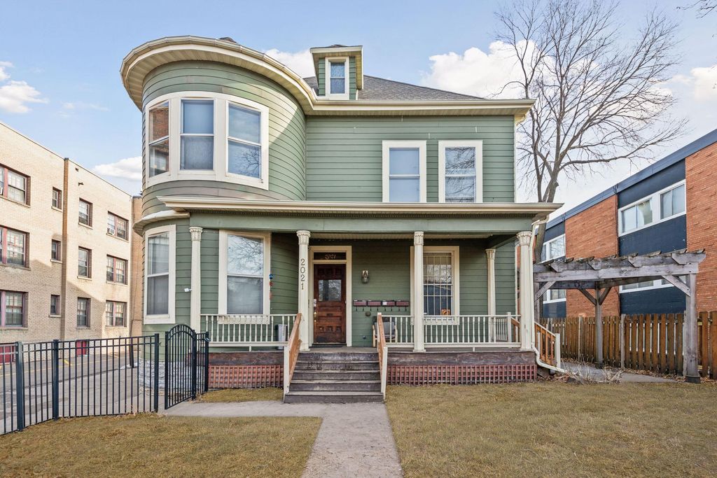 Photo of 2021 3rd Avenue S, Minneapolis, MN 55404 (MLS # 7071556)