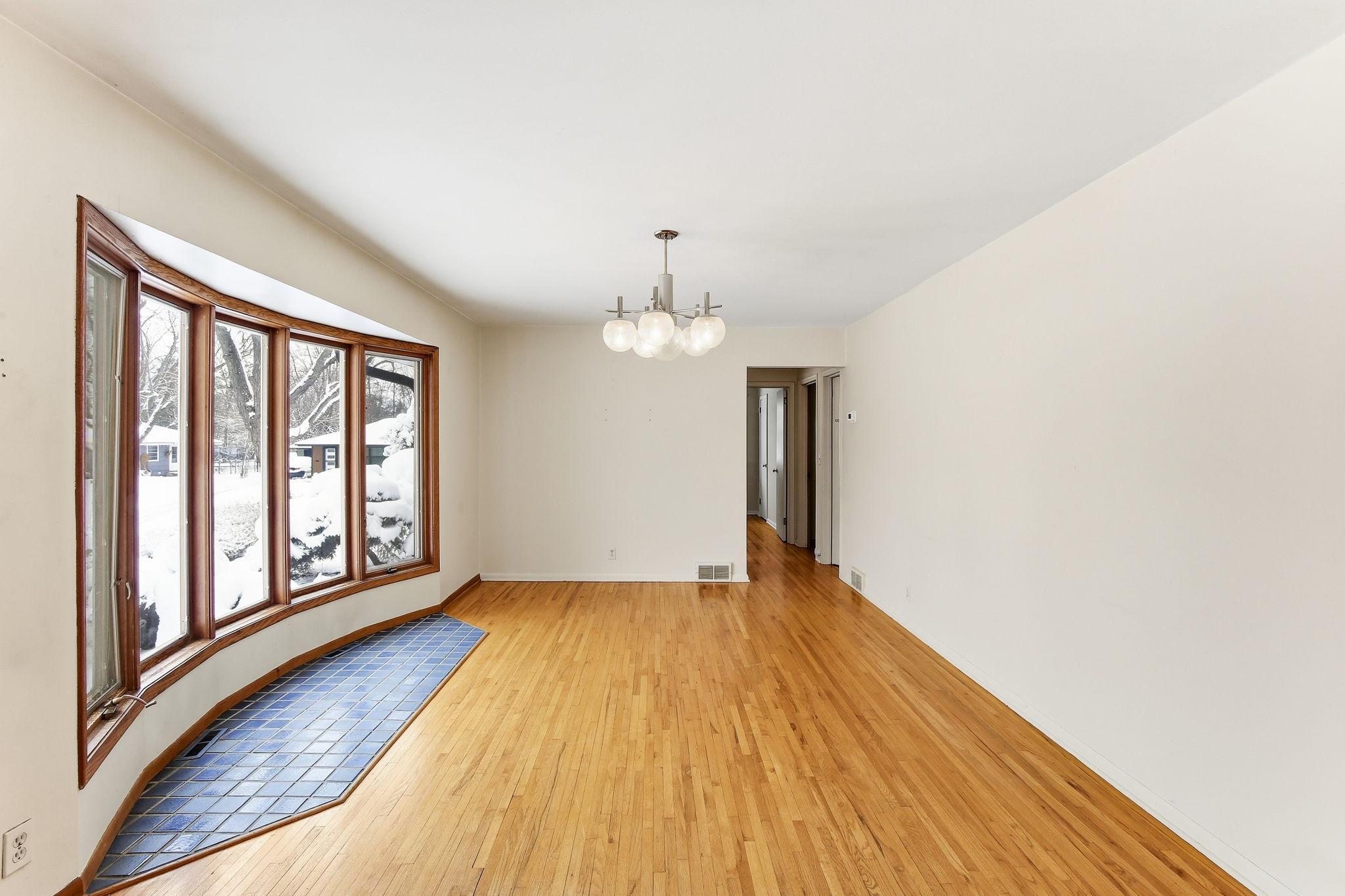 10406 Harriet Avenue S