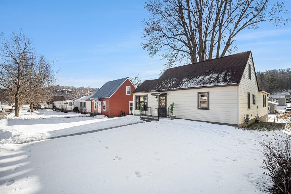 Photo of 613 Hawthorn Street, Red Wing, MN 55066 (MLS # 7007755)