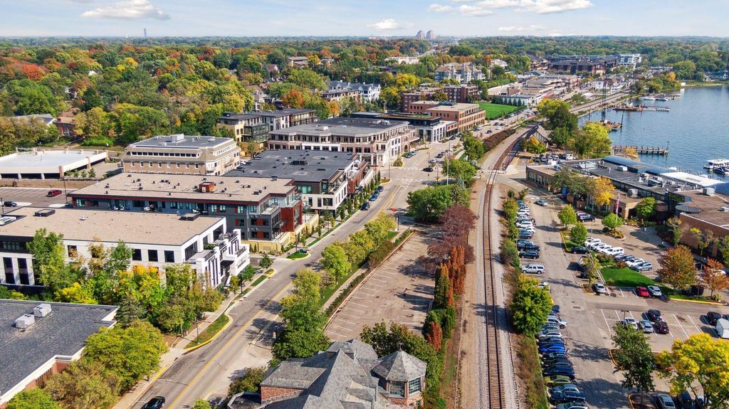 Photo of 253 Lake Street E #206, Wayzata, MN 55391 (MLS # 7050771)