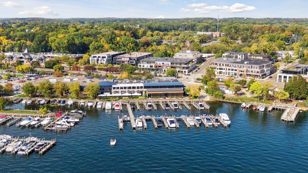 Photo of 253 Lake Street E #206, Wayzata, MN 55391 (MLS # 7050771)