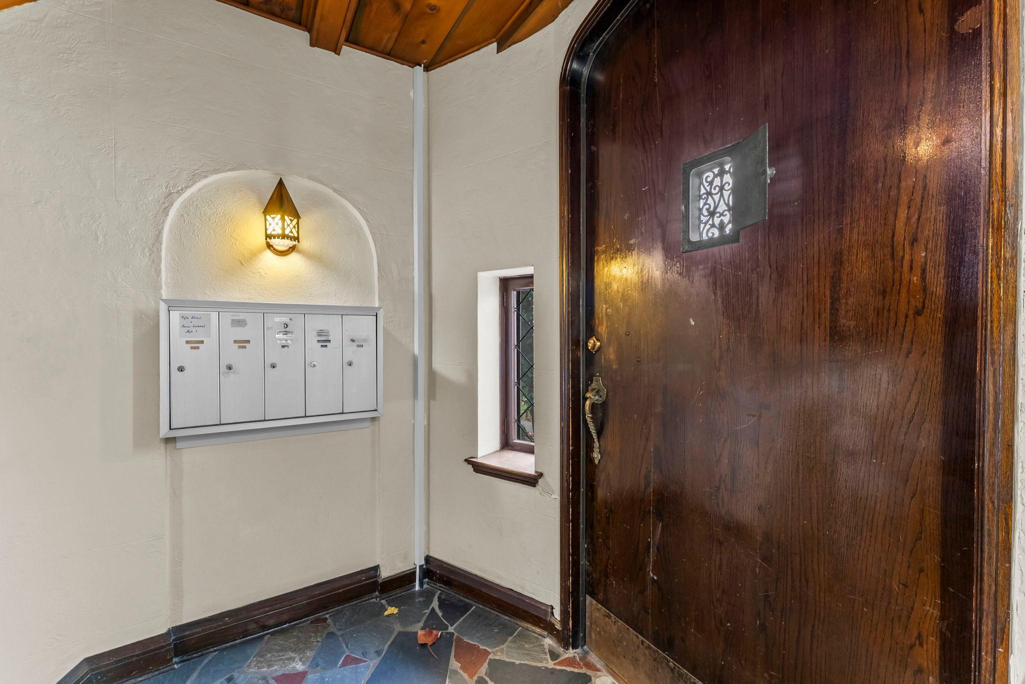 4625 Nicollet Avenue 5