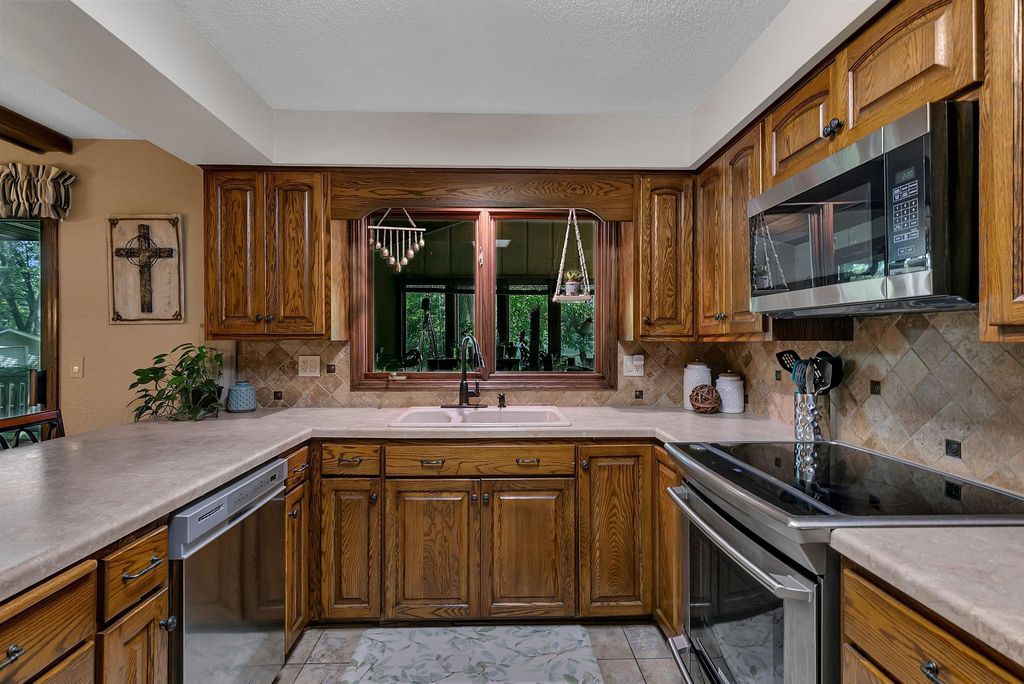 Photo of 2112 14th Street S, Saint Cloud, MN 56301 (MLS # 6823158)