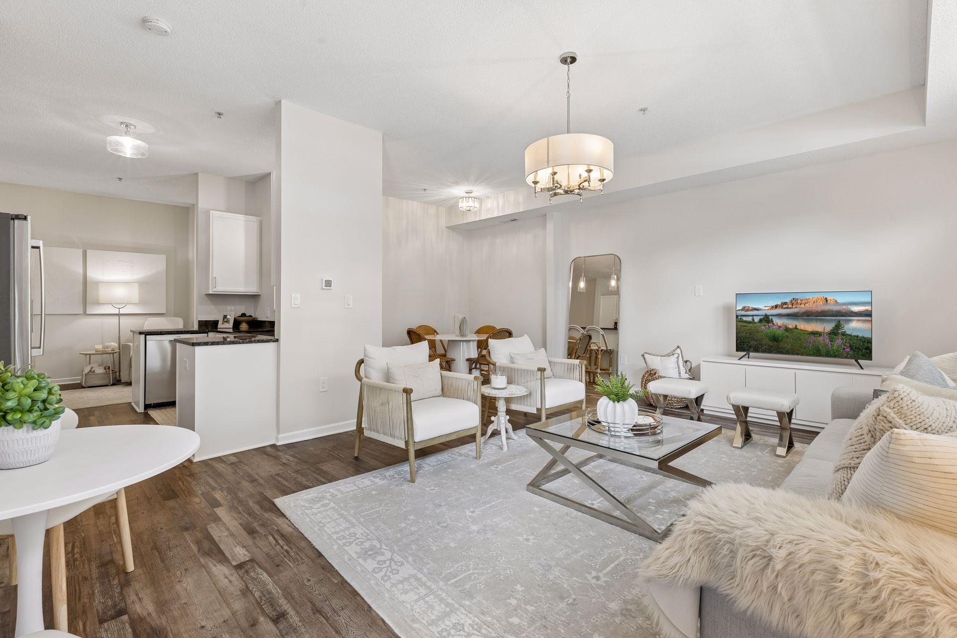 3709 Grand Way 122