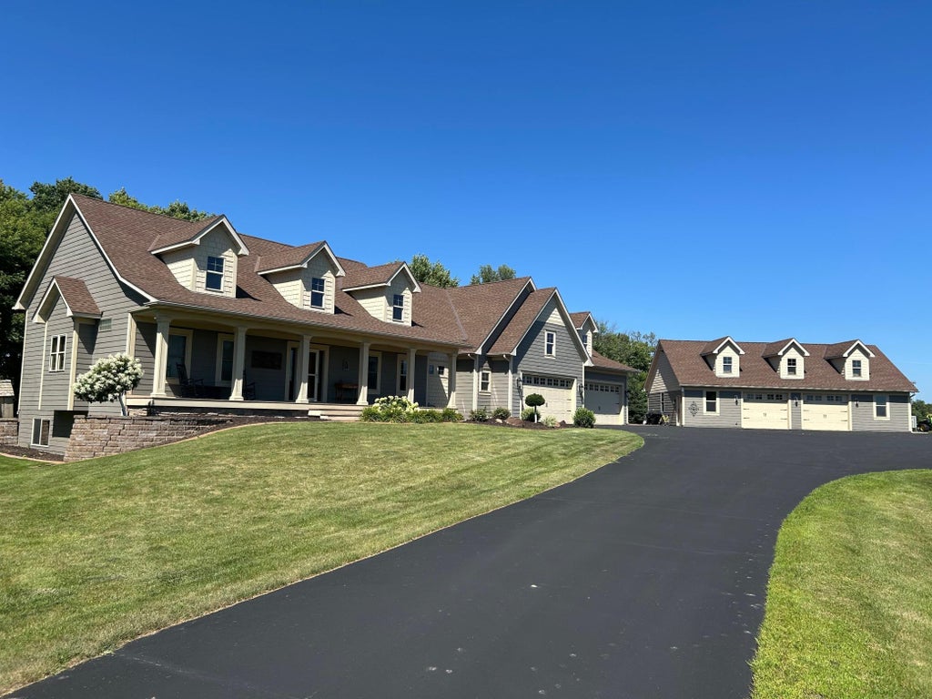 Photo of 10560 31st Place NE, Saint Michael, MN 55376 (MLS # 7148142)