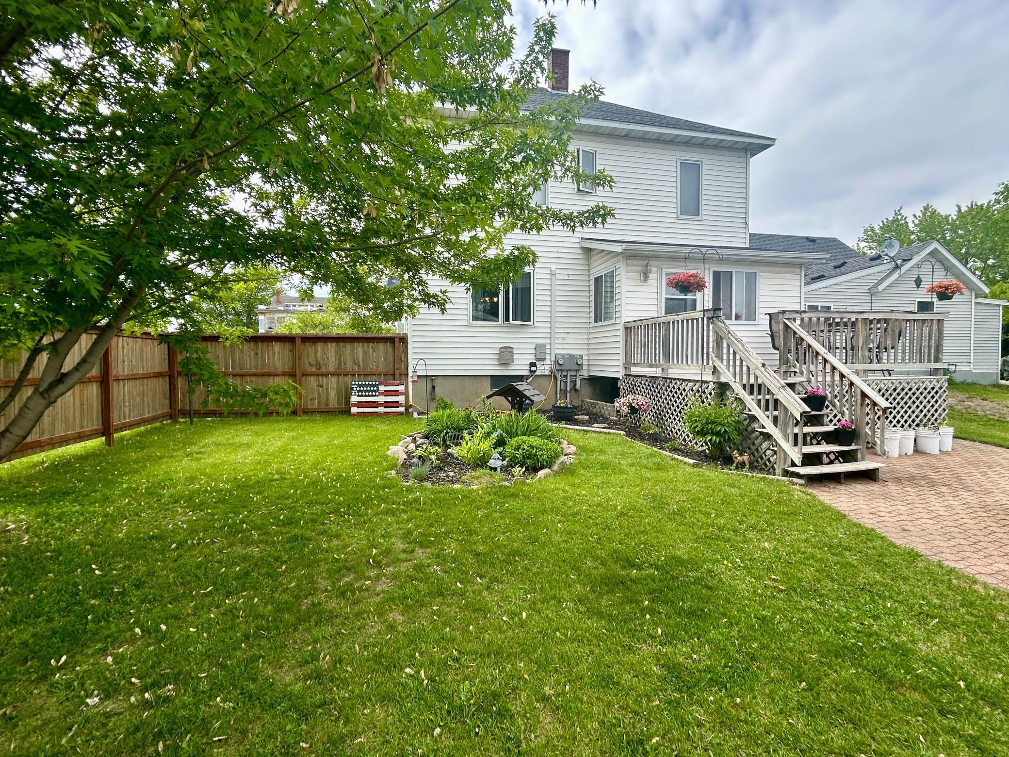214 2nd Street SW