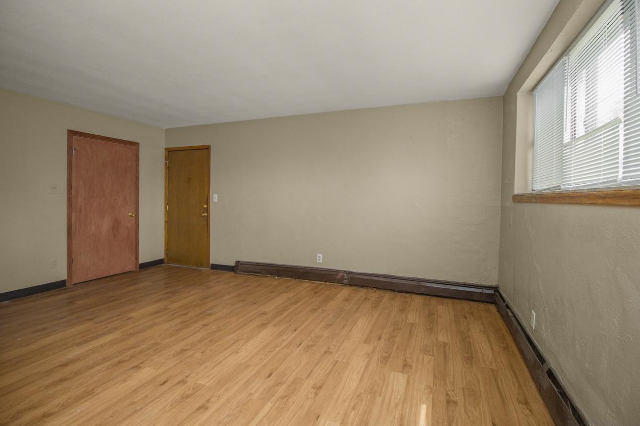 165 Wheelock Parkway W