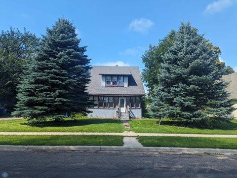 606 Harris Street Lisbon ND 58054