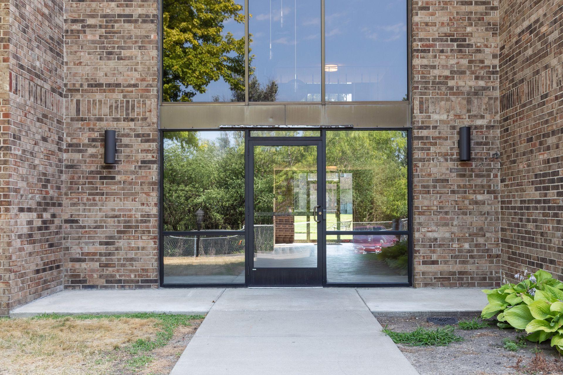 2240 Midland Grove Road 306