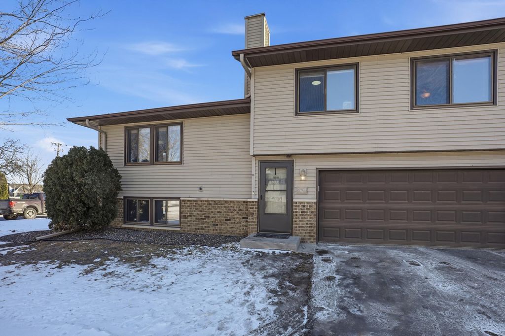 Photo of 5109 84th Court N, Brooklyn Park, MN 55443 (MLS # 7014036)