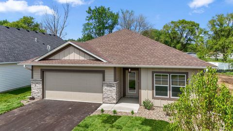 17729 Everest Avenue Lakeville MN 55044