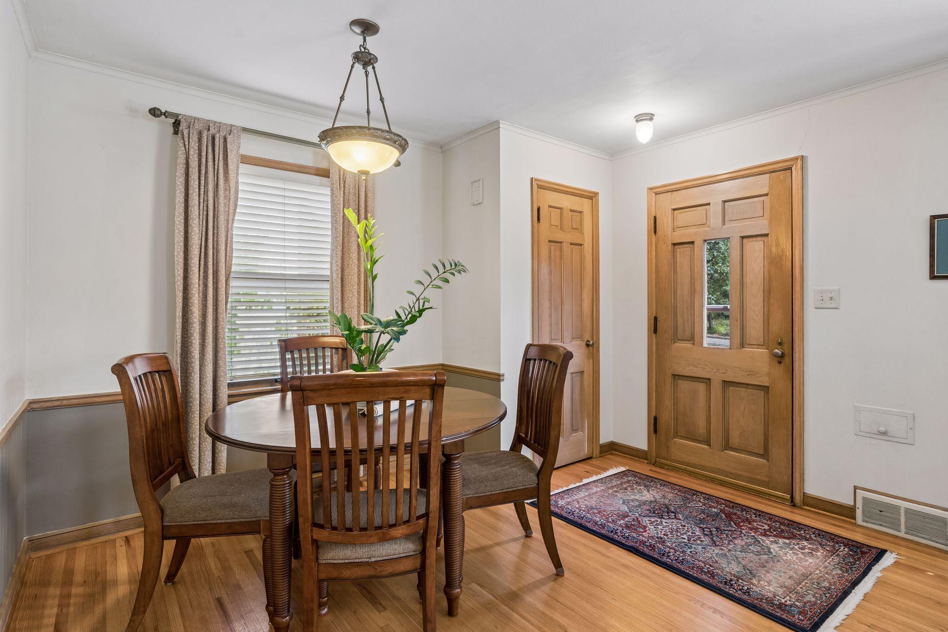 2245 Highland Parkway