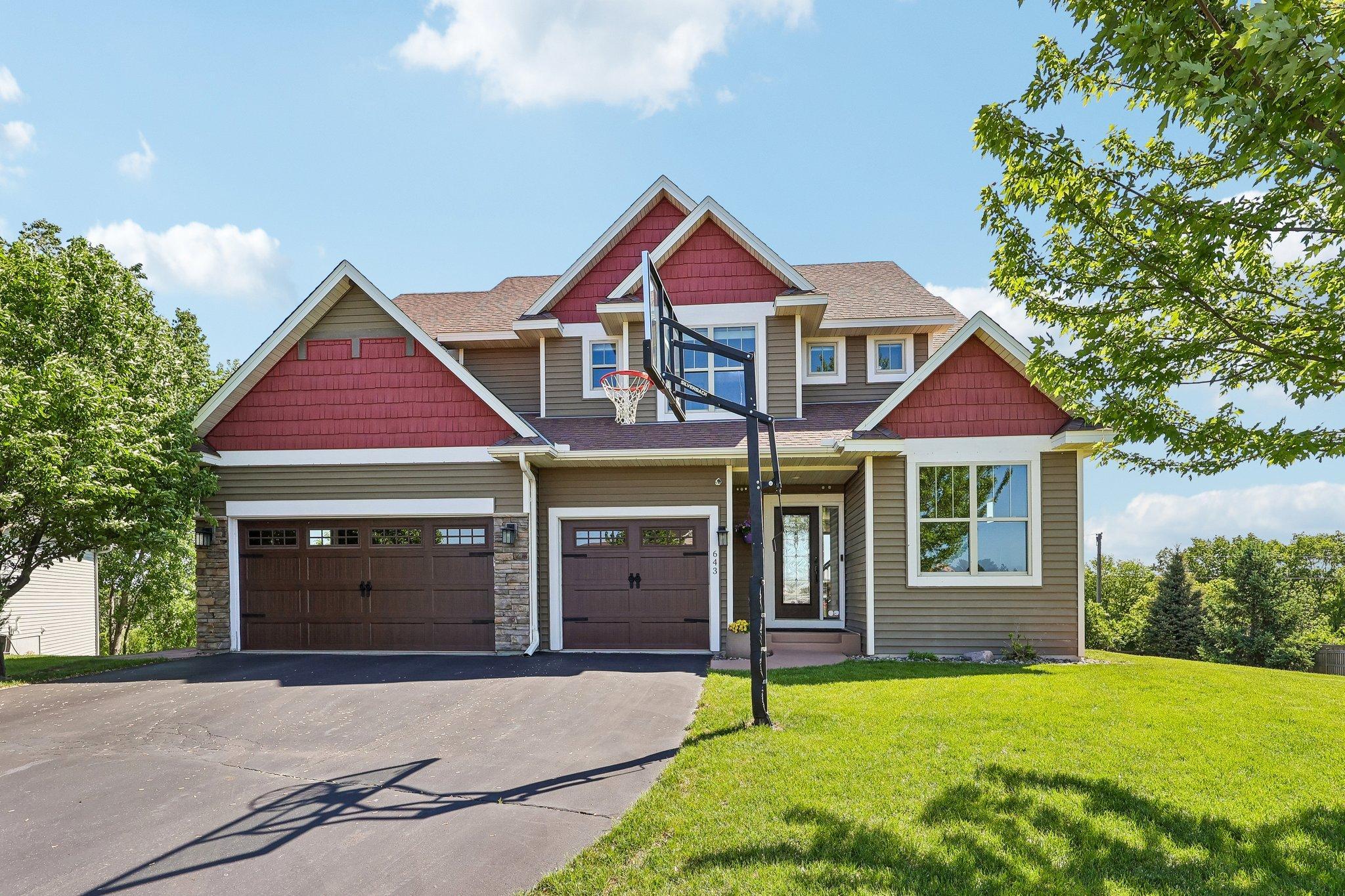 643 Parkside Court