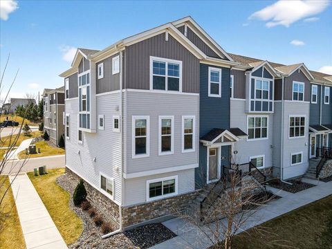 864 Roselyn Drive Victoria MN 55386