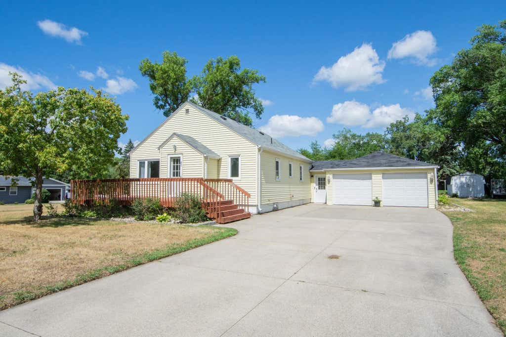 Photo of 401 Lincoln Avenue NE, Fertile, MN 56540 (MLS # 7123883)