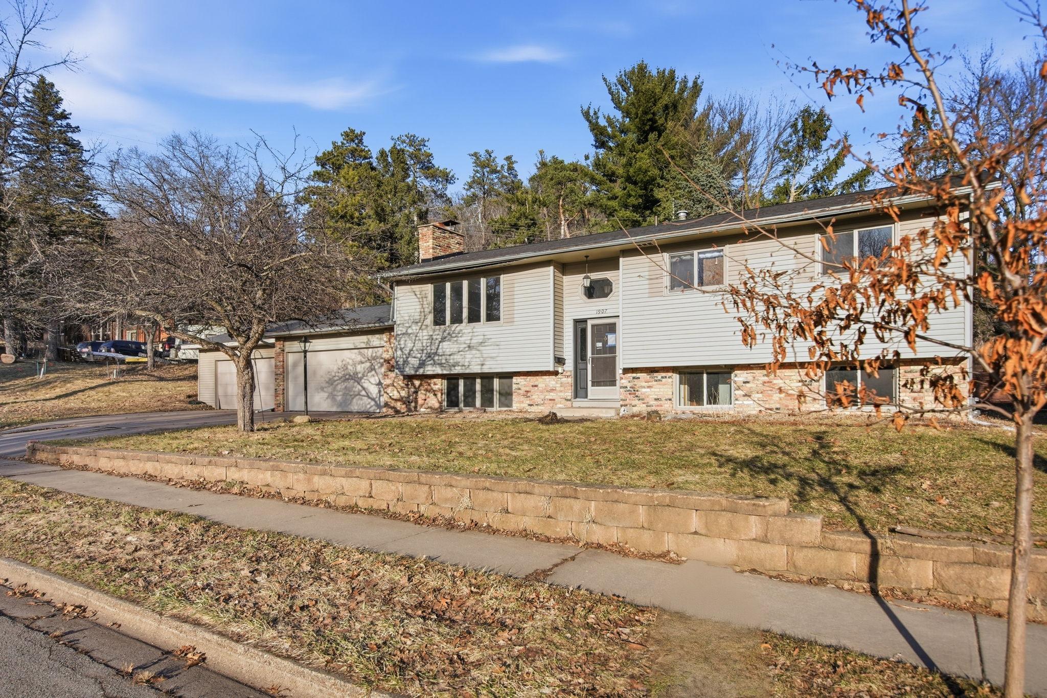 1907 Gernentz Lane
