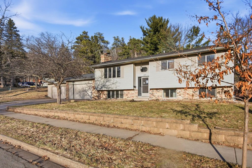 Photo of 1907 Gernentz Lane, Red Wing, MN 55066 (MLS # 7066733)