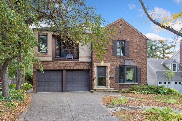 1384 COMO BLVD E, SAINT PAUL, MN 55117 - Image eec8c5c5907d8a45599e8c71b5fcb9be/2156015567